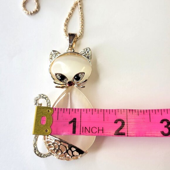 Cat Shaped Crystal Pendant - Picture 8 of 12